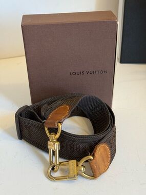 Louis Vuitton Adjustable shoulder strap ✨